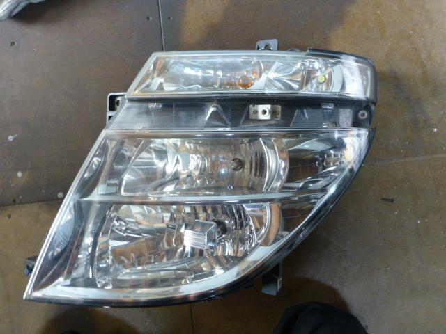 【中古】中古部品 エルグランド E51 左ヘッドランプ 【3310410000-001054355810900】