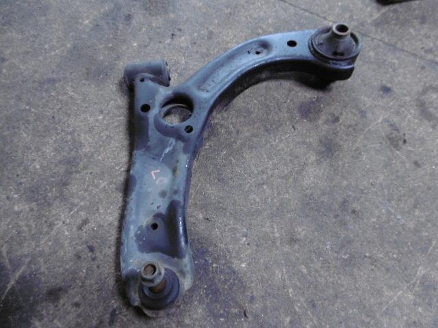 【中古】中古部品 ミラ L285S 左フロントロアアーム 【3310410000-001448557351740】