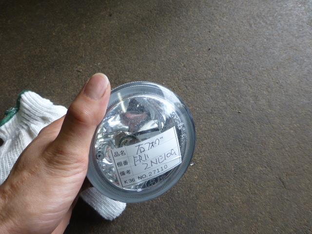 【中古】中古部品 ウィッシュ ZNE10G 右フォグランプ 【3310410000-001104690410850】