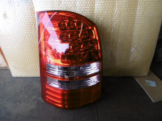 【中古】中古部品 ウィッシュ ZNE10G 左テールランプ 【3310410000-001211205315600】
