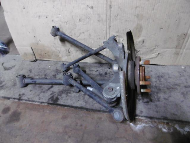 【中古】中古部品 RX−8 SE3P 右リアナックルハブ 【3310410000-001213739844410】