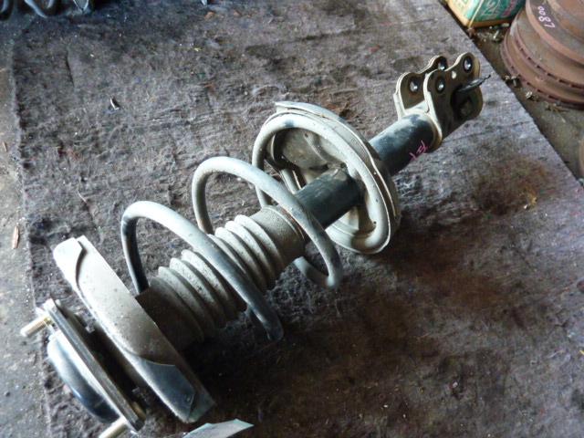 【中古】中古部品 カペラ GF8P 左フロントストラット 【3310410000-000871780950210】