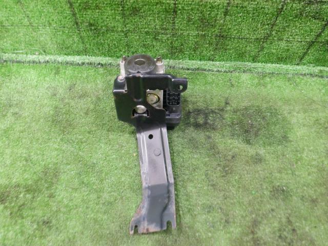 【中古】中古部品 アルト HA24S ABSアクチュエーター 【3330420100-220914000342500】