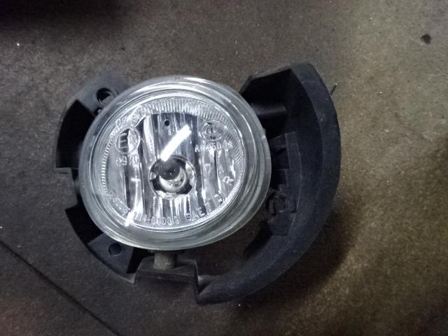 【中古】中古部品 ベリーサ DC5W 右フォグランプ 【3310410000-001455869910850】