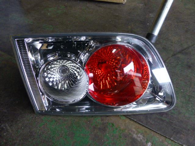 【中古】中古部品 アテンザ GYEW リアフィニッシャーパネル 【3310410000-001139214515200】