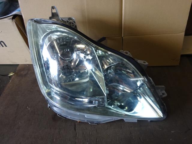 【中古】中古部品 クラウン GRS182 右ヘッドランプ 【3310410000-001703154110800】