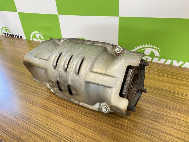 【中古】中古部品 エリシオン RR4 触媒 【3330440100-220930000222400】