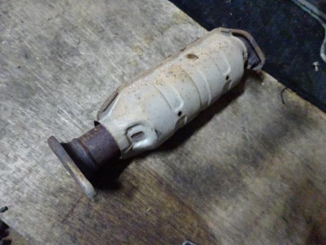 【中古】中古部品 クリッパー U71V 触媒 【3310410000-001694975322400】