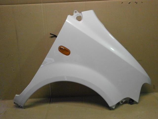 メーカー 日産 車名 オッティ 型式類別 15411-0003 グレード E 認定型式 DBA-H92W 車両タイプ 5ドアハッチバック 年式 H18/10 シフト 4DT 駆動 通称型式 TQBAREBNA1EDA エンジン型式 3G83 ミッション型式 アクスル型式 車体色 ホワイトパール(3P) 車体色No SLN/W13 トリム色No 走行距離(Km) メーカー純正品番 63112-6A00A 部品メーカー品番 保証 0ヶ月/0km 付加情報 見た目良い,オレンジマーカー付 商品情報 (1)[9,擦り傷,泥除け跡キズ](2)[1,その他,小角ハゲ/折返し部サビ,色ハゲ](3)[,その他,薄スリキズ多少] ※純正番号およびモデル番号は参考としてください。※リビルト部品を購入される際のお願い【再生部品】と表示されているものをリビルト部品と呼んでいます。リビルト部品の場合には、交換時に取り外した部品をご返却していただく場合があります。詳しくはこちら※大物商品(ドア・ボンネット・バンパー等)は個人宅への配送ができない場合がございます。その場合、最寄りの配送業者支店止め等の対応となりますので、あらかじめご了承ください。 ページ上部へ【中古】中古部品 オッティ H92W 右フロントフェンダー 【3340200100-880810000010600】