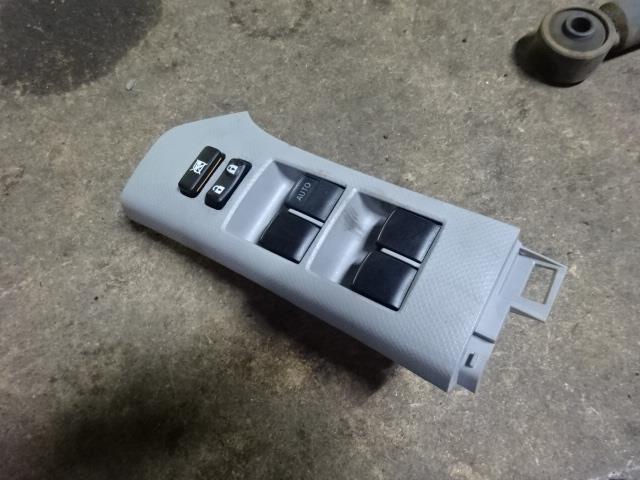 【中古】中古部品 ヴィッツ KSP90 パワーウインドウスイッチ 【3310410000-001500955961900】