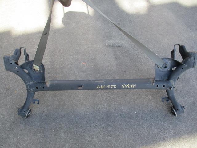 【中古】中古部品 アルト HA36S リアアクスルビーム 【3310190100-000223019753500】