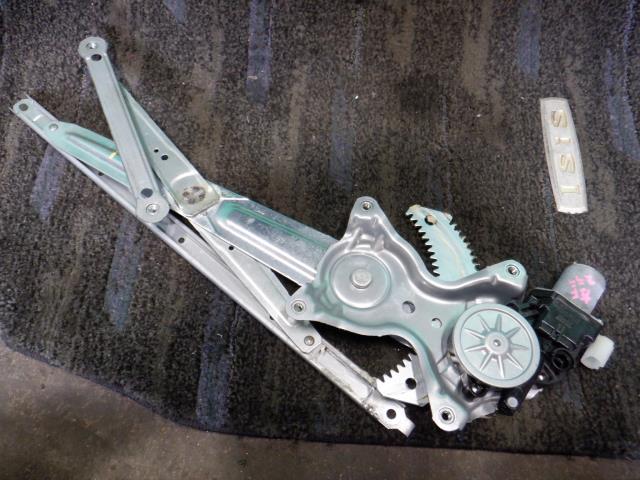 【中古】中古部品 ステラ LA150F 左フロントドアレギュレータ・モーター 【3340140100-000022242813220】