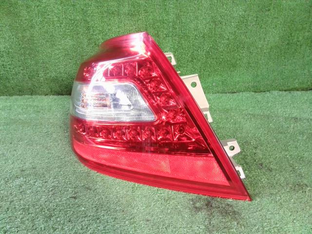 【中古】中古部品 ティアナ J32 左テールランプ 【3260070000-220402000215600】