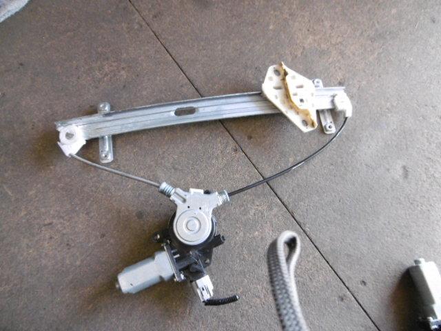 【中古】中古部品 オデッセイ RB2 左リアドアレギュレータ・モーター 【3310410000-001332839313420】