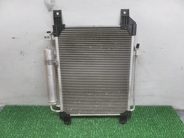 【中古】中古部品 eKカスタム B11W コンデンサー 【3330380100-000034014360600】