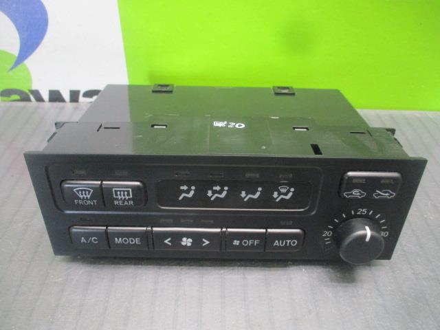 【中古】中古部品 クレスタ GX100 A/Cスイッチパネル 【3330530100-000004897660900】