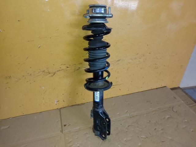 【中古】中古部品 ステラ LA110F 右フロントストラット 【3330960100-000051617950110】