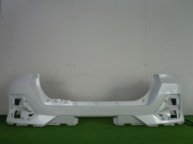 【中古】中古部品 ライズ A200A リアバンパー 【3380050000-000032850615100】
