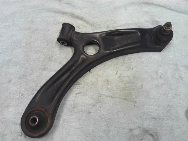 【中古】中古部品 ラパン HE22S 右フロントロアアーム 【3310200100-000016773151720】