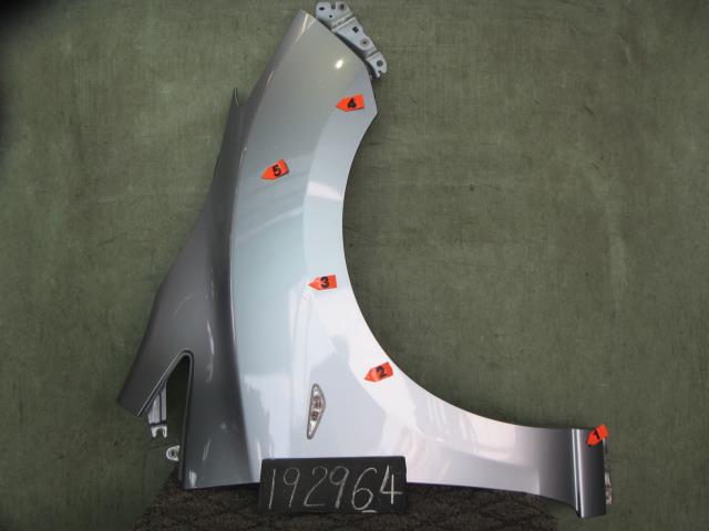【中古】中古部品 プレマシー CWEFW 右フロントフェンダー 【3310120100-001614841210600】