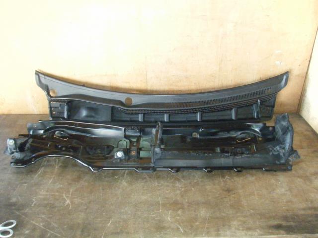 【中古】中古部品 プリウス ZVW30 カウルトップパネル 【3310050100-220323000217210】