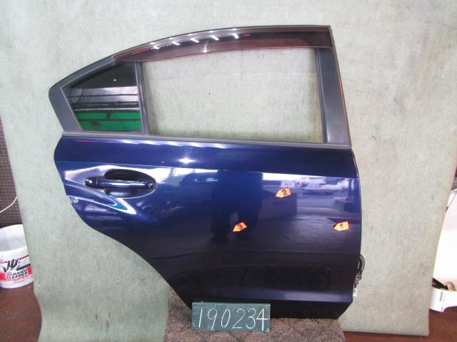 【中古】中古部品 インプレッサ GJ7 右リアドア 【3310120100-001560722213300】