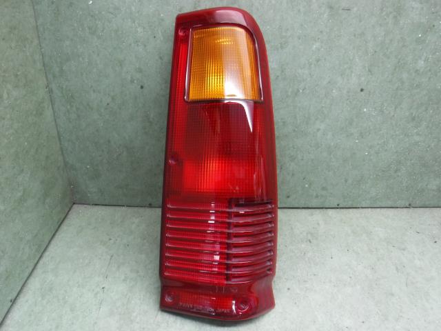 【中古】中古部品 ミニカトッポ H31A 右テールランプ 【3310120100-001685218815500】
