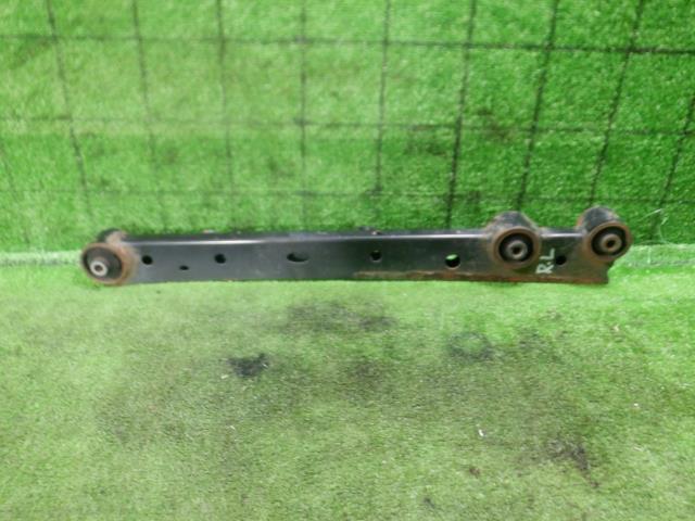 【中古】中古部品 ムーヴ LA160S 左リアロアアーム 【3330420100-221018000251840】