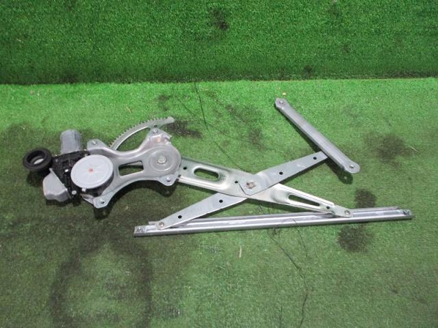 メーカー トヨタ 車名 プリウス 型式類別 16294-0025 グレード S 認定型式 DAA-ZVW30 車両タイプ 5ドアハッチバック 年式 H27/1 シフト CVT 駆動 4×2 通称型式 ZVW30AHXEB エンジン型式 2ZR-FXE ミッション型式 アクスル型式 01A 車体色 シルバー(M) 車体色No 1F7 トリム色No FB20 走行距離(Km) 76,975 メーカー純正品番 85710-47110 部品メーカー品番 85710-47110/062020-3250 保証 0ヶ月/0km 付加情報 PW/作動テスト済/7P 商品情報 ※純正番号およびモデル番号は参考としてください。※リビルト部品を購入される際のお願い【再生部品】と表示されているものをリビルト部品と呼んでいます。リビルト部品の場合には、交換時に取り外した部品をご返却していただく場合があります。詳しくはこちら※大物商品(ドア・ボンネット・バンパー等)は個人宅への配送ができない場合がございます。その場合、最寄りの配送業者支店止め等の対応となりますので、あらかじめご了承ください。 ページ上部へ【中古】中古部品 プリウス ZVW30 右フロントドアレギュレータ・モーター 【3500080000-220704000713120】