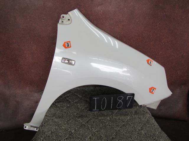 【中古】中古部品 ウイングロード JY12 右フロントフェンダー 【3310120100-001290584410600】