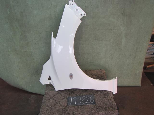 【中古】中古部品 デミオ DE3FS 右フロントフェンダー 【3310120100-001637379110600】