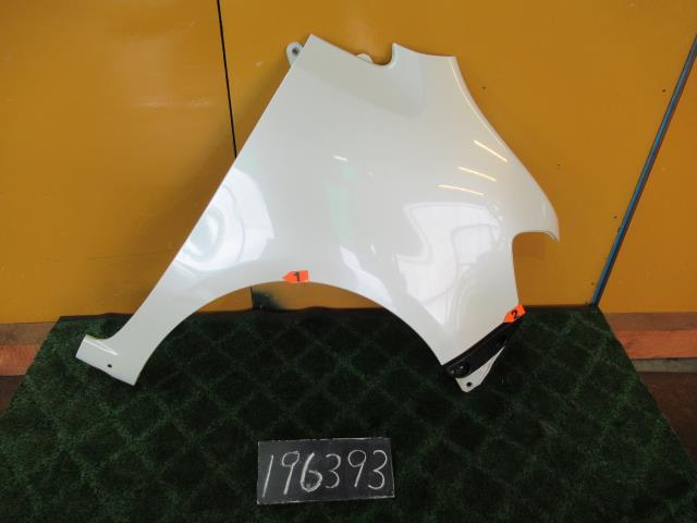 【中古】中古部品 タントエグゼ L455S 右フロントフェンダー 【3310120100-220118501210600】