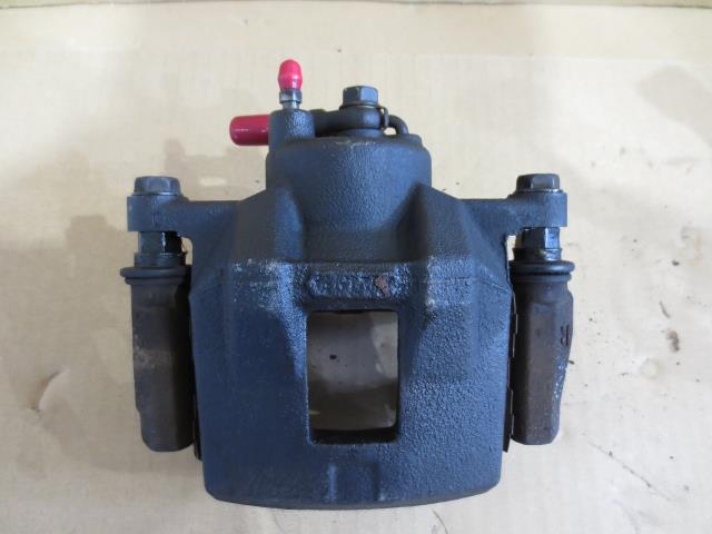【中古】中古部品 ポルテ NNP10 右フロントキャリパー 【3330460100-000001540344330】