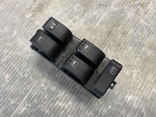 【中古】中古部品 ミラココア L685S パワーウインドウスイッチ 【3330580100-000223022361900】