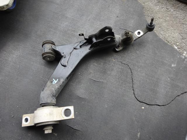 【中古】中古部品 レクサス GS GRS191 右フロントロアアーム 【3310410000-000223050251720】