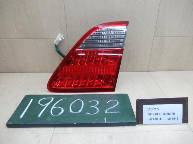 【中古】中古部品 クラウン GRS180 リアフィニッシャーパネル 【3310120100-001717249515200】