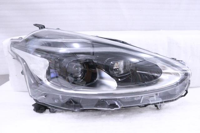 トヨタ シエンタ ヘッドライト / 右　ジャンク 訳あり トヨタ シエンタ ヘッドライト / 右 ジャンク 訳あり トヨタ シエンタ