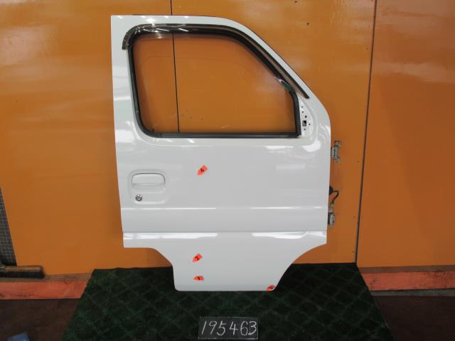 【中古】中古部品 スクラム DG62V 右フロントドア 【3310120100-001697492413100】