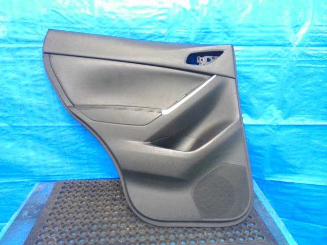 【中古】中古部品 CX−5 KE2FW 左リアドアトリム 【3310200100-000016787813450】