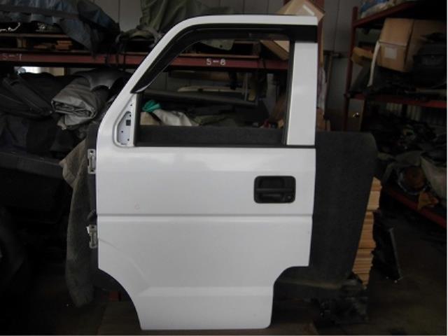 【中古】中古部品 スクラム DG64V 左フロントドア 【3340180100-001321508913200】