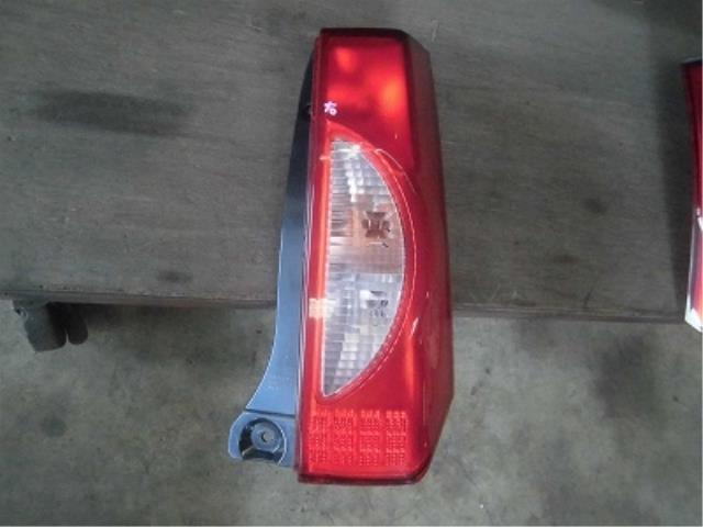 【中古】中古部品 キャロル HB24S 右テールランプ 【3340180100-001535919215500】