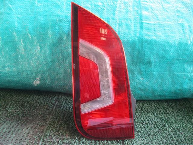 【中古】中古部品 VW アップ！ AACHY 左テールランプ 【3500080000-220702001115600】