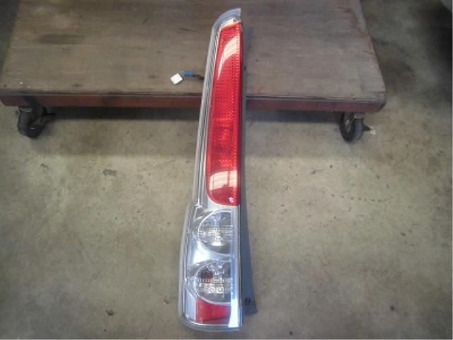 【中古】中古部品 ステラ RN1 左テールランプ 【3340180100-001582690315600】