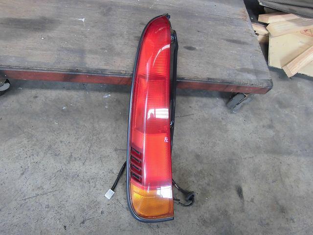 【中古】中古部品 テリオスキッド J131G 左テールランプ 【3340180100-001178208115600】