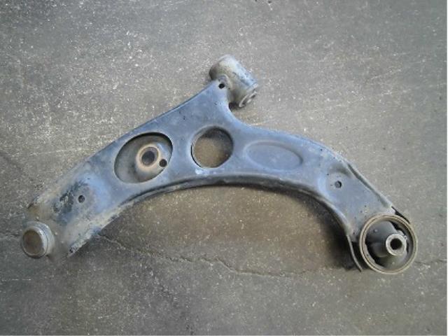 【中古】中古部品 ムーヴ L152S 右フロントロアアーム 【3340180100-001433736351720】