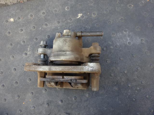 【中古】中古部品 eKワゴン H82W 右フロントキャリパー 【3310410000-000223057144330】