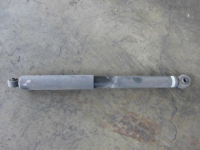 Domestic and Imports - 【中古】中古部品 パッソ KGC10 左リアショックアブソーバー 【3340180100-001213967250800】