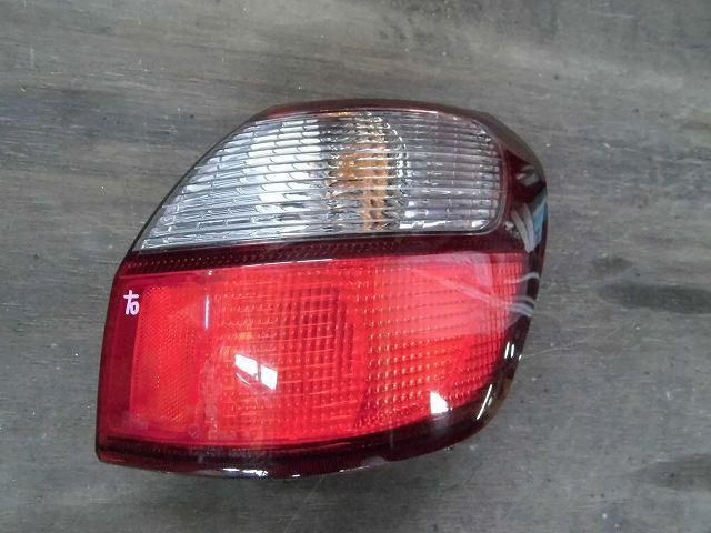 【中古】中古部品 レガシィ BH5 右テールランプ 【3340180100-001061412515500】
