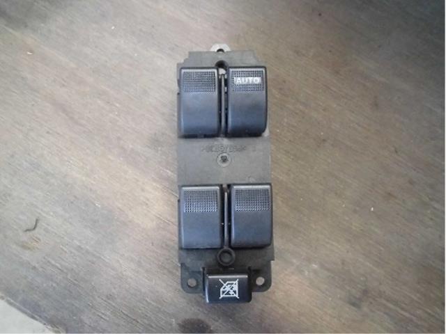 【中古】中古部品 デミオ DY3W パワーウインドウスイッチ 【3340180100-001368301661900】