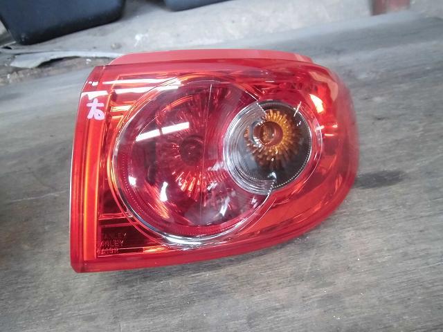 【中古】中古部品 デミオ DY3W 右テールランプ 【3340180100-001183614915500】